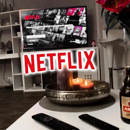 W1 - Kontaktloser 24H Check In, W-Lan, Netflix, Parkplatz, Kueche, Boxspring-Bett Бюкебурґ Екстер'єр фото